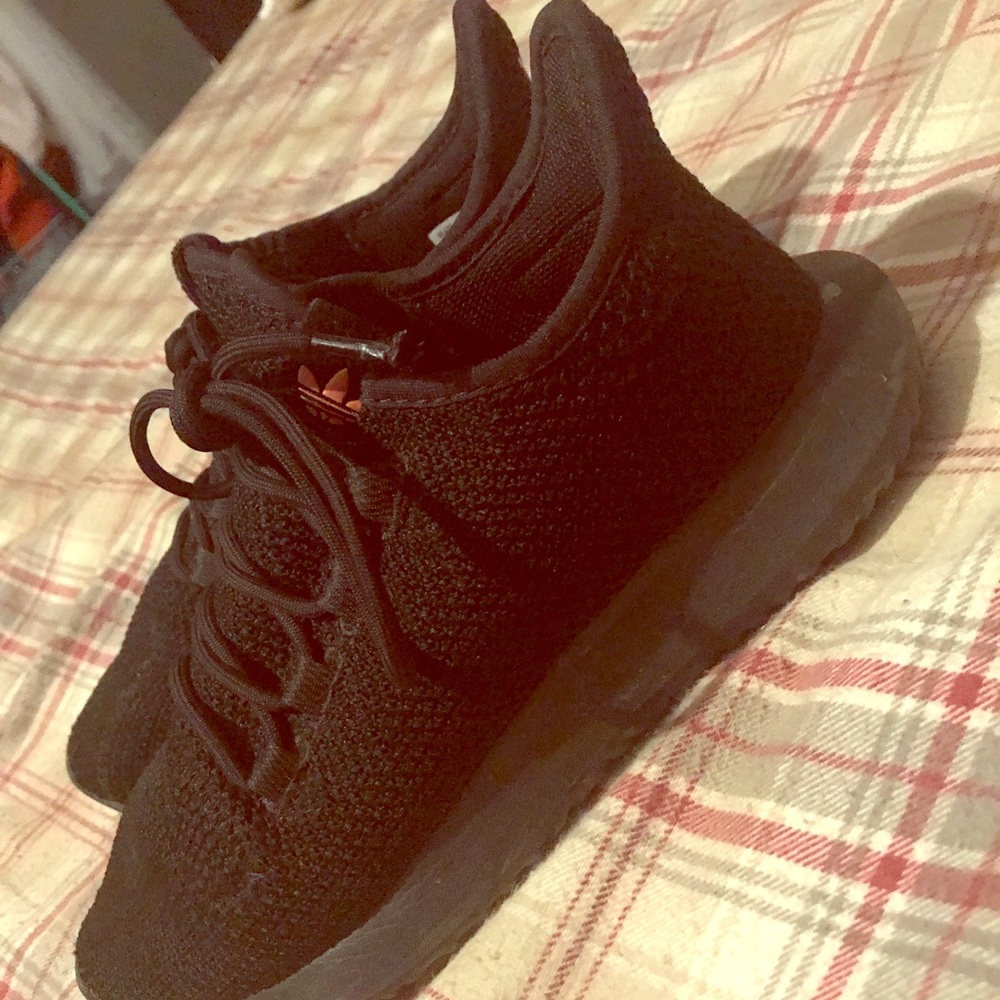 Women’s adidas black sneakers